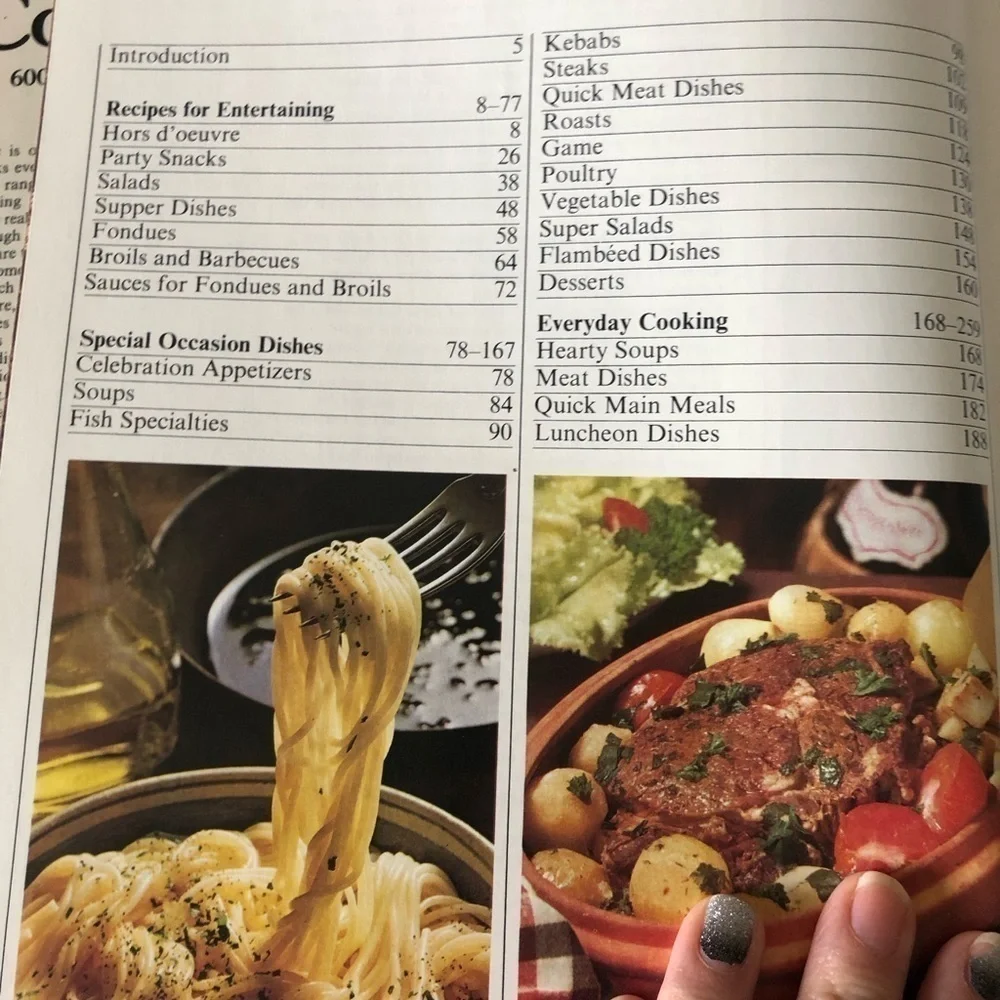 VTG The Best Of Cooking 600 Recipes & Photographs Cookbook 336 PP Hardcover